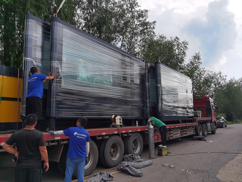 新疆克拉玛依市候车亭第二批装车发货